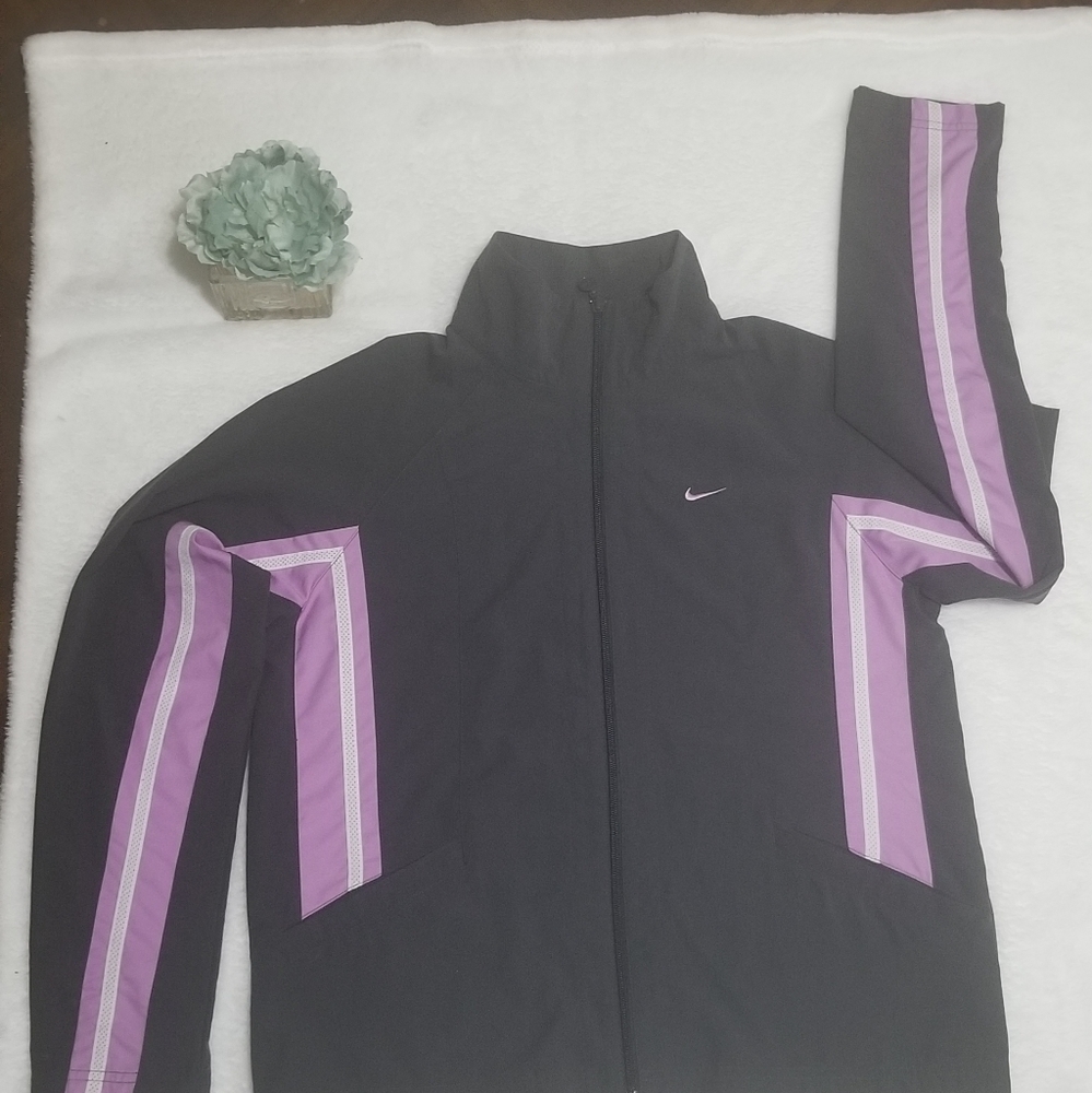 Nike jacket light weight